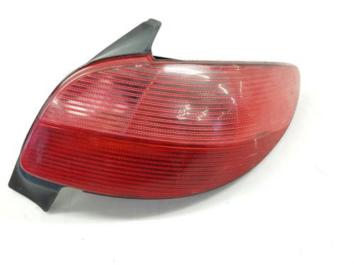Used Right taillight PEUGEOT 206 Hatchback (2A/C) [1998-2012]  22436021