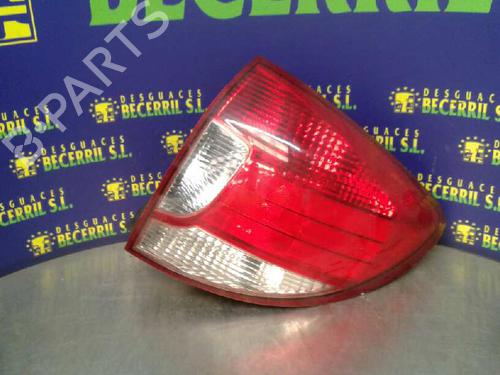 Used Right taillight KIA RIO I Hatchback (DC) 1.5 16V (97 hp) 8434185