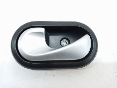 Used Front left interior door handle Front left interior door handle DACIA SANDERO 1.5 dCi (68 hp) 8800636 8800636