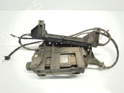 Used Electric handbrake RENAULT SCÉNIC II (JM0/1_) 1.5 dCi (JM02, JM13) (101 hp) 30463465