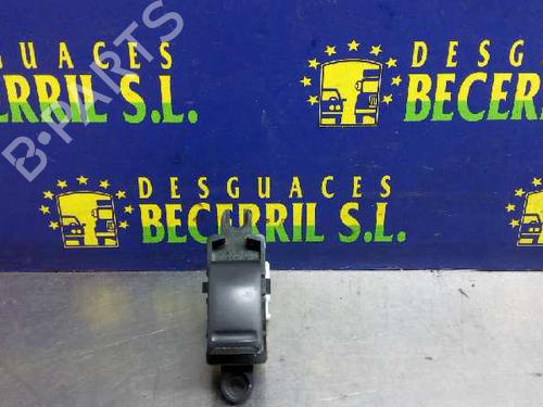 Used Right rear window switch NISSAN ALMERA TINO (V10) 2.2 dCi (112 hp) 8442802