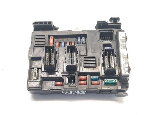 Used Fuse box Fuse box 38937979 38937979