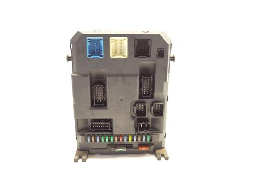 Used Fuse box Fuse box 39451553 39451553