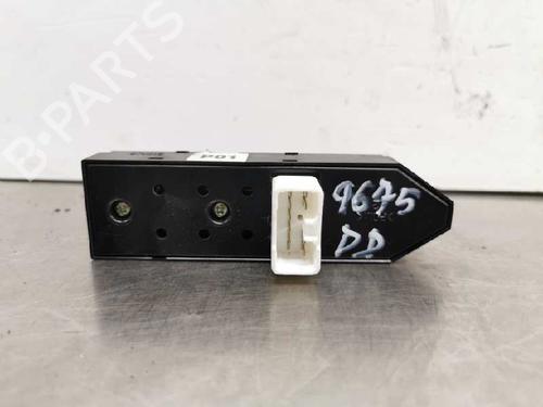 Right front window switch KIA SPORTAGE II (JE_, KM_) 2.0 CRDi 4WD | BP8464282I26 