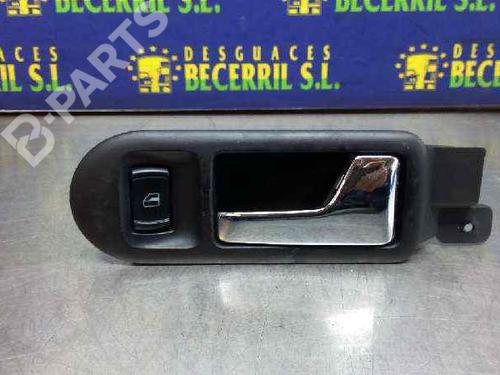 Used Front right interior door handle Front right interior door handle VW PASSAT B5 (3B2) 1.9 TDI (110 hp) 8439204 8439204
