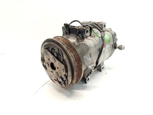Used AC compressor AUDI A6 C4 (4A2) [1994-1998]  27726273