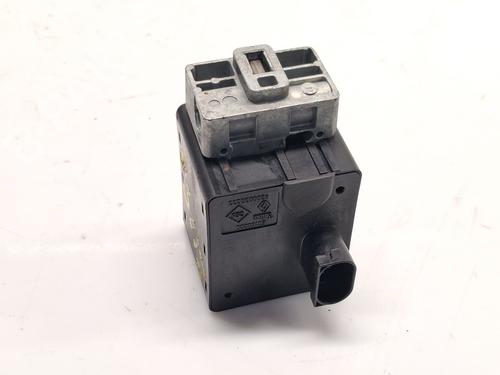 Used Electronic module RENAULT MEGANE II Saloon (LM0/1_) 1.5 dCi (LM0F, LM0T, LM2B) (82 hp) 30969908