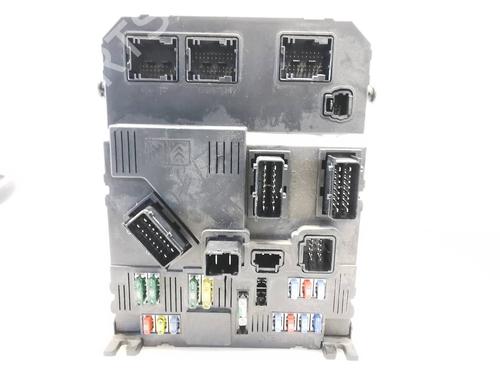 Used Fuse box PEUGEOT 407 SW (6E_, 6D_) [2004-2011]  21191759