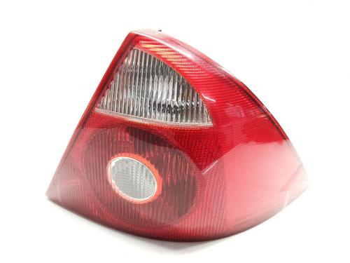 Used Right taillight FORD MONDEO III Saloon (B4Y) 2.0 16V (146 hp) 32759975