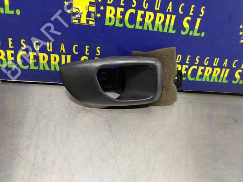 Used Front right interior door handle HYUNDAI PONY (X-2) 1.5 i (84 hp) 8438360