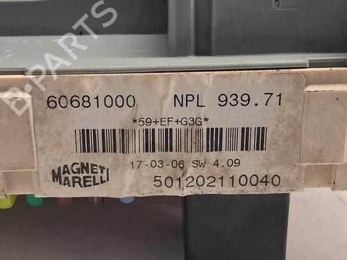 Fuse box ALFA ROMEO 159 (939_) 1.9 JTDM 16V (939AXF1B, 939AXC1B) | BP35812633E1 - Image 2