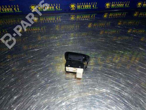 Used Right rear window switch Right rear window switch HYUNDAI ACCENT II (LC) 1.3 (86 hp) 8426278 8426278