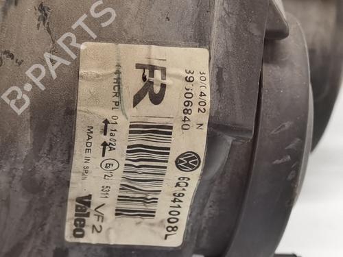 Right headlight VW POLO (9N_, 9A_) 1.4 16V | BP27515046C29 