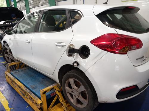 Left front fog light KIA CEE'D (JD) 1.4 CRDi 90 | BP36378516C30 - Image 5