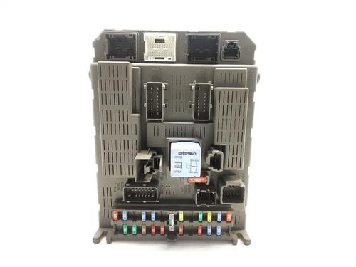 Sikringsdåse Sikringsdåse PEUGEOT 807 (EB_) 2.2 HDi (128 hp) 33719269 33719269