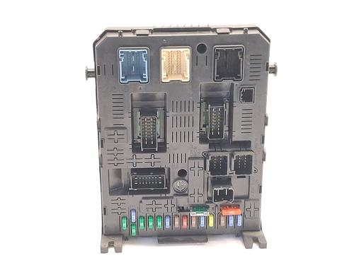 Sikringsdåse PEUGEOT 3008 I MPV (0U_) 1.6 HDi (112 hp) 29811311