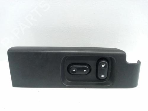 Used Right front window switch LAND ROVER FREELANDER I (L314) 2.0 Td4 4x4 (112 hp) 8482567