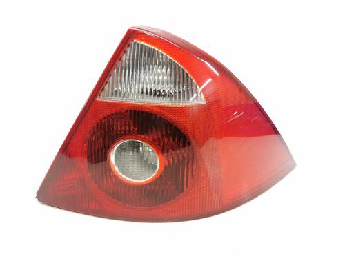 right-taillight-ford-mondeo-iii-saloon-b4y-20-16v-2000-2001-2002-2003-2004-2005-2006-2007-10139183 main image