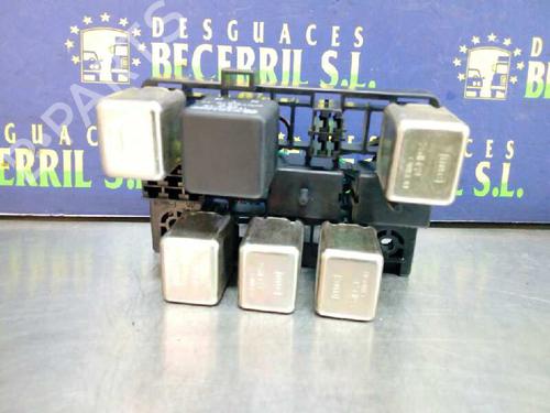 Used Fuse box HYUNDAI PONY (X-2) [1989-1995]  8441552