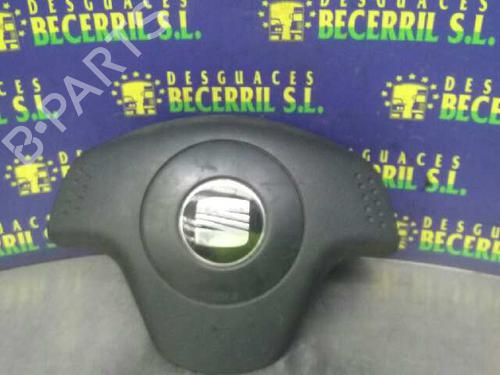 Used Driver airbag SEAT IBIZA III (6L1) 1.4 16V (75 hp) 8434547