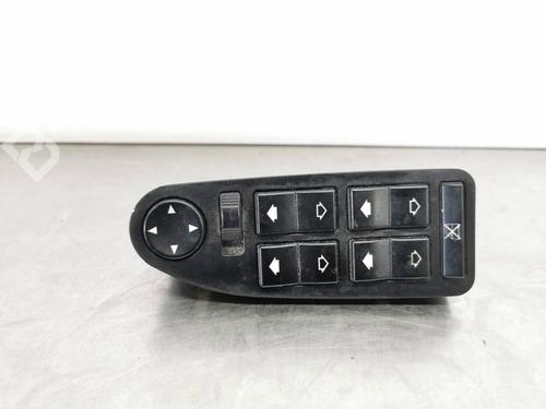 Used Left front window switch Left front window switch BMW 5 (E39) 525 d (163 hp) 8472770 8472770