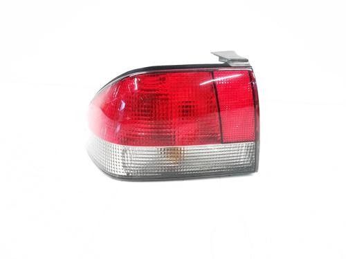 Feu arrière gauche SAAB 900 II Convertible 2.3 -16 (150 hp) 30847898