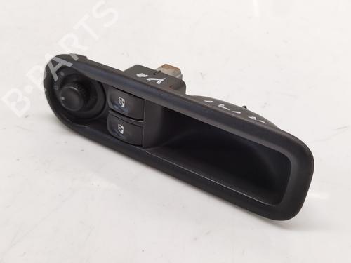 Used Left front window switch RENAULT CLIO III (BR0/1, CR0/1) 1.5 dCi (BR17, CR17) (86 hp) 30684064