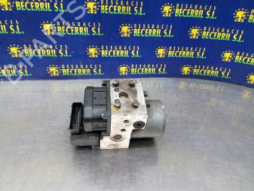 Used ABS pump KIA SORENTO I (JC) 2.5 CRDi 4WD (140 hp) 10753734