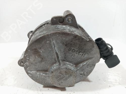 Used Vacuum pump RENAULT LAGUNA II Grandtour (KG0/1_) 1.9 dCi (KG1A, KG1W, KG0G) (110 hp) 9097883