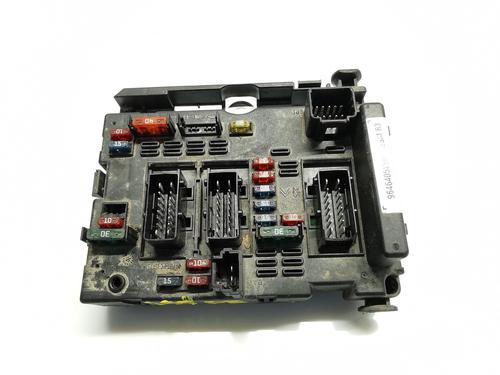 Zekeringkast PEUGEOT 307 SW (3H) 2.0 HDI 90 (90 hp) 25791993