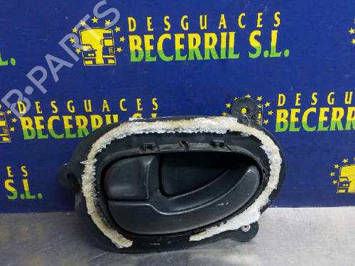Used Front left interior door handle PEUGEOT 406 (8B) 2.0 16V (136 hp) 8448466