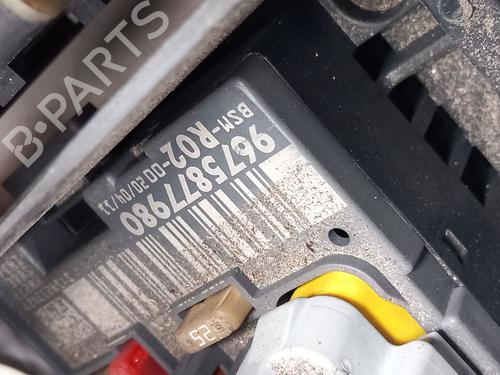 Used Fuse box PEUGEOT 3008 I MPV (0U_) 1.6 HDi (112 hp) 30182910