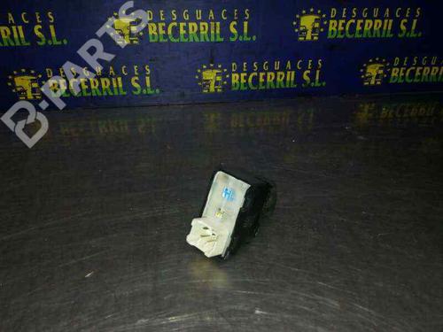 Used Right front window switch Right front window switch DAEWOO MATIZ (M100, M150) 0.8 (52 hp) 8432086 8432086