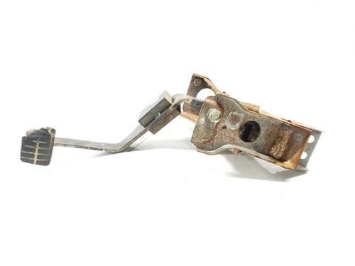 Used Clutch pedal NISSAN PICK UP (D22) 2.5 TD 4WD (103 hp) 29641035
