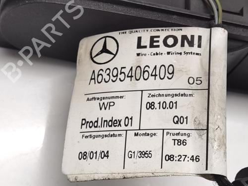 Right front window switch MERCEDES-BENZ VITO / MIXTO Van (W639) 111 CDI (639.601, 639.603, 639.605) | BP29823005I26