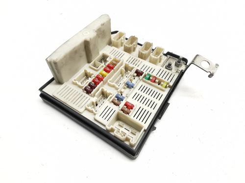 Used Fuse box Fuse box RENAULT GRAND SCÉNIC II (JM0/1_) 1.9 dCi (JM14) (131 hp) 33813492 33813492