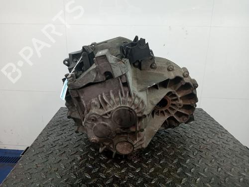 Used Gearbox Gearbox VOLVO S40 II (544) 2.0 D (136 hp) 33321518 33321518