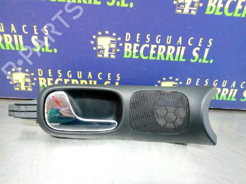 Maneta interior delantera izquierda AUDI A4 B5 Avant (8D5) 1.8 (125 hp) 8D0837019FKZ