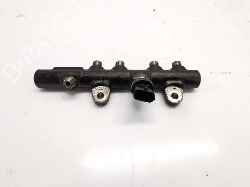 Used Injection rail NISSAN NV200 / EVALIA Bus 1.5 dCi 90 (M20, M20M) (90 hp) 24662872