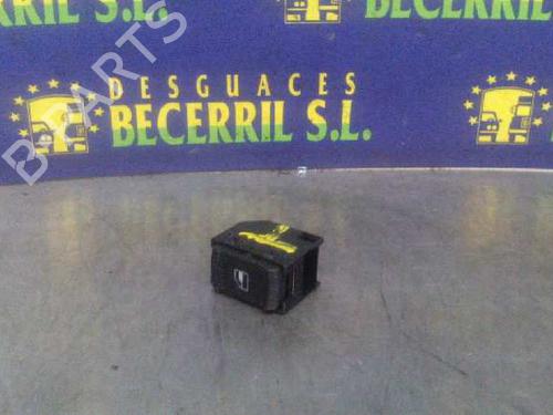 Right rear window switch VW GOLF IV (1J1) 1.6 (100 hp) 8431204