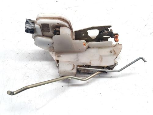 Vergrendeling rechts voor Vergrendeling rechts voor MITSUBISHI L200 (K7_T, K6_T, K5_T) 2.5 TD 4WD (K74T) (99 hp) 36840635 36840635