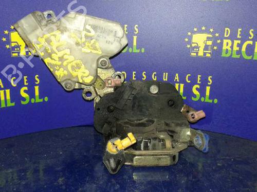 Used Front left lock NISSAN ALMERA II (N16) [2000-2025]  8425791