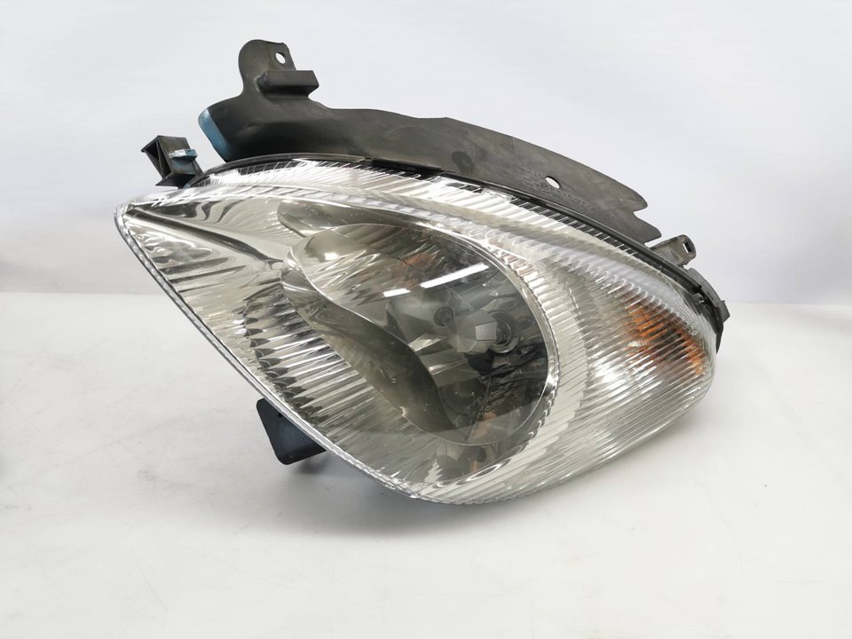 Left headlight CITROËN XSARA PICASSO (N68) 2.0 HDi 8470869 BParts