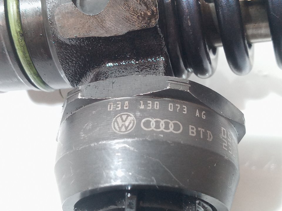 Injector AUDI A3 (8P1) 1.9 TDI 9832573 BParts