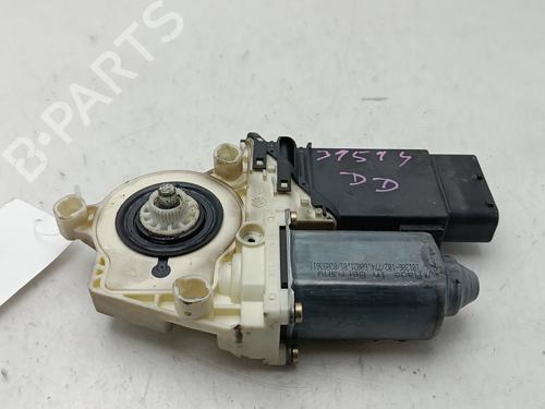 Rudehejsemotor forskærm højre SEAT LEON (1M1) [1999-2006]  29911126