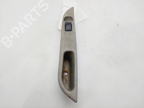 Used Right rear window switch NISSAN ALMERA TINO (V10) 2.2 dCi (115 hp) 31979009