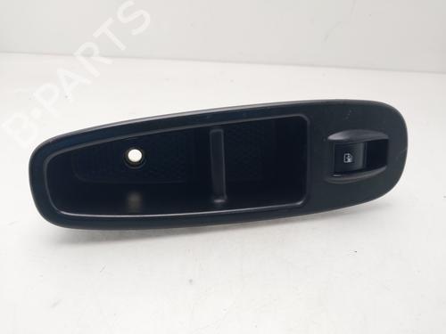 Used Right front window switch Right front window switch FIAT 500L (351_, 352_) [2012-2026] 33620113 33620113