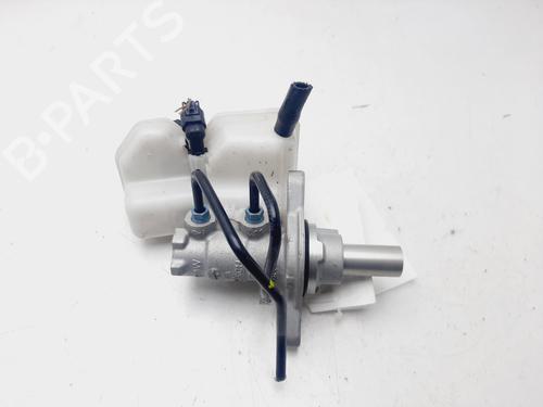 Used Brake master cylinder MINI MINI CLUBMAN (F54) Cooper D (150 hp) 22332646
