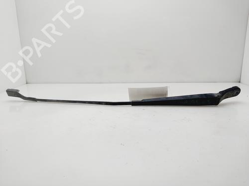 Used Front windshield wiper arm PEUGEOT 5008 (0U_, 0E_) [2009-2017]  30488428