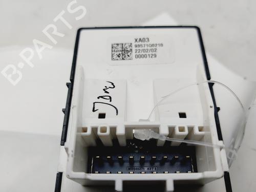 Left front window switch HYUNDAI i20 III (BC3, BI3)  | BP29546684I27 
